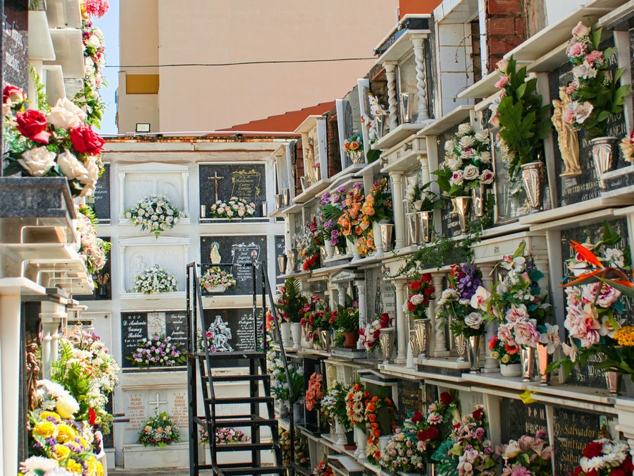 店舗に飾られた装花のサンプル写真